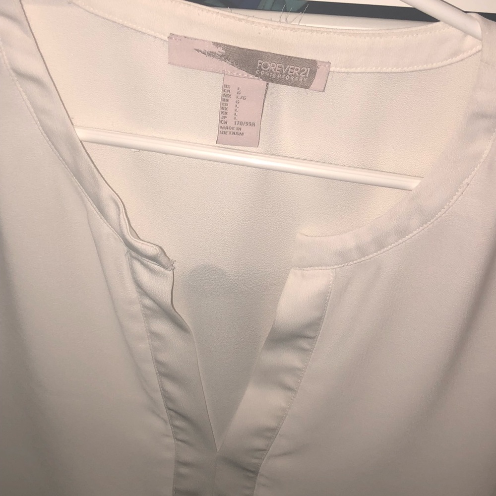 FOREVER 21 BLOUSE - Picture 3 of 3